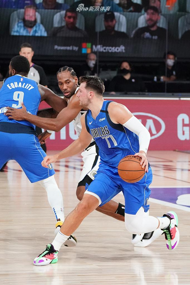 米金色和白 米金色和白