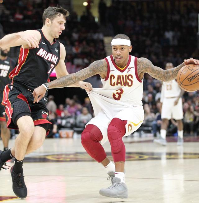 体育山东日照钢铁女排3-0河北 迎新赛季开门红