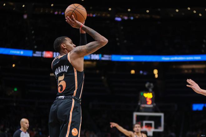 累计3张黄牌,瓜迪奥拉将在下一场主场对蓝狐时被停赛.